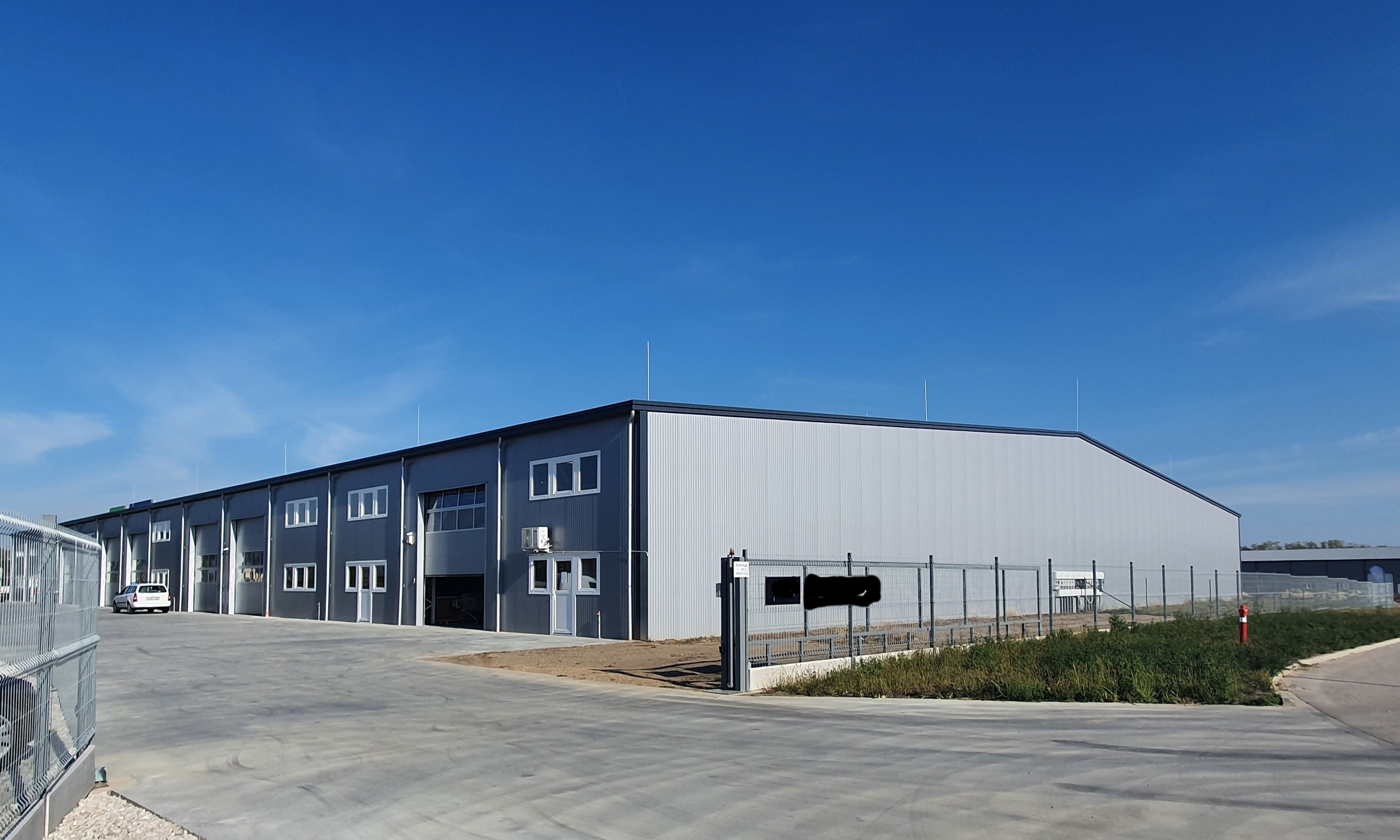 Kiadó Csarnok Műhely Raktár Telephely Autópálya mellett Pest Nagytarcsa 